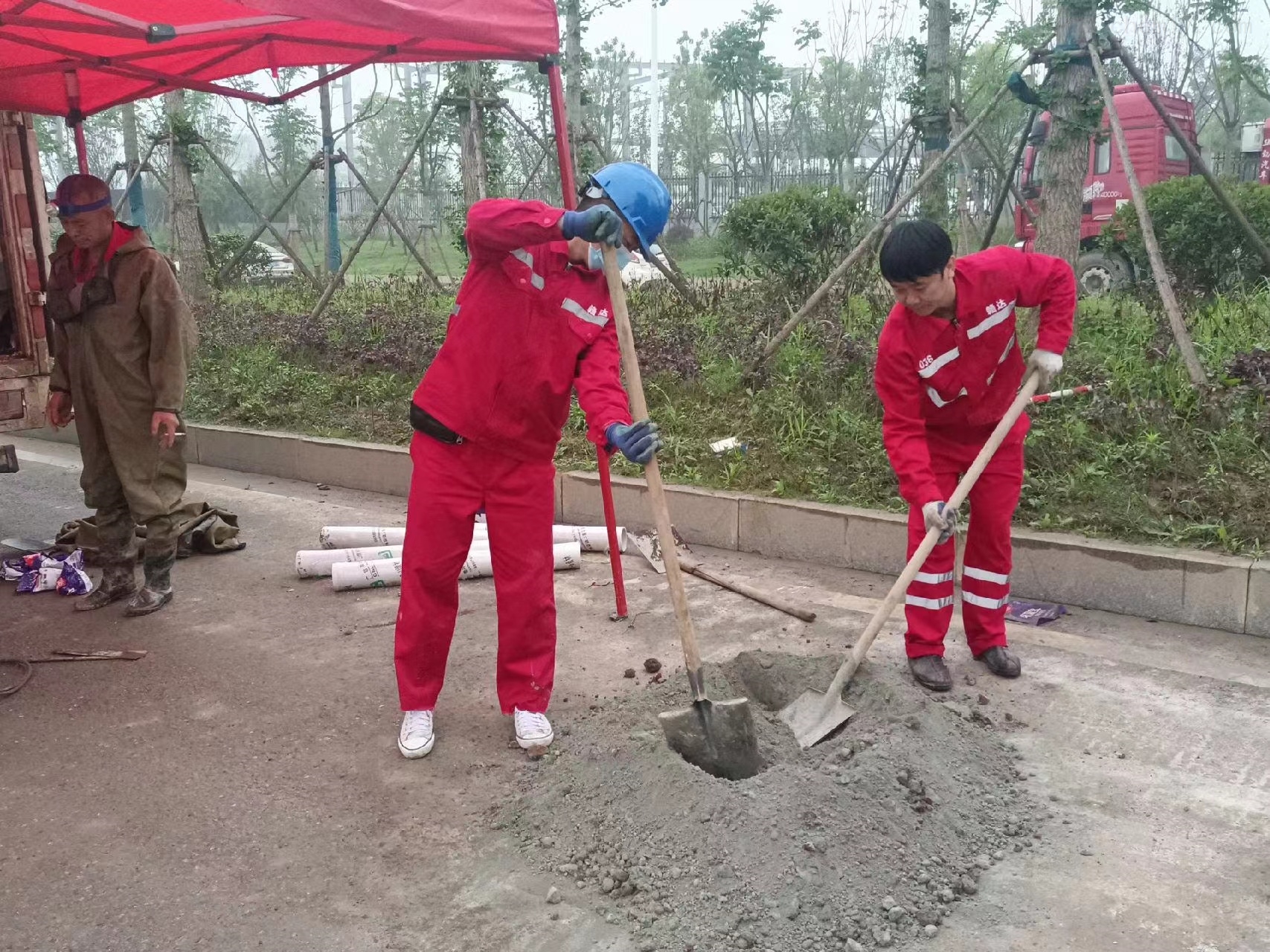 平南管道疏通哪家好】及时进行市政管道清淤